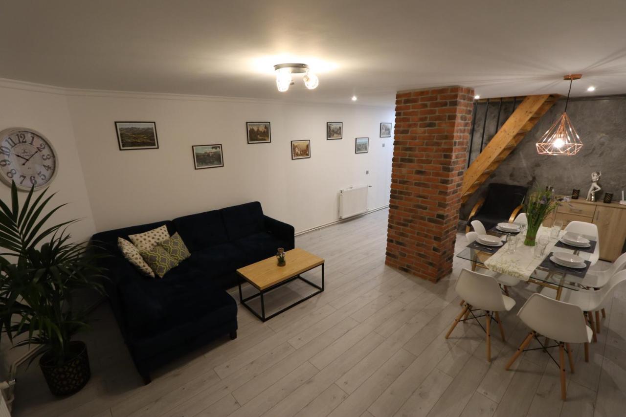 Apartmán Apartament Przy Skwerku Sklářská Poruba Exteriér fotografie